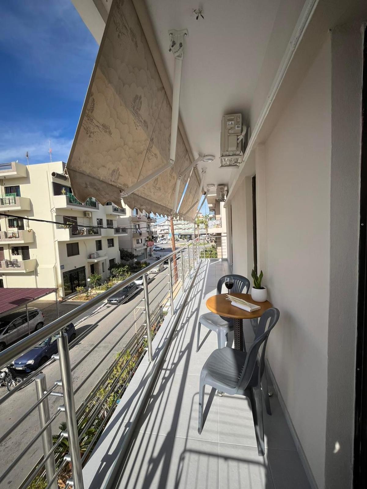 Modern Central Αpt 500M From The Beach. Chania  Exterior photo